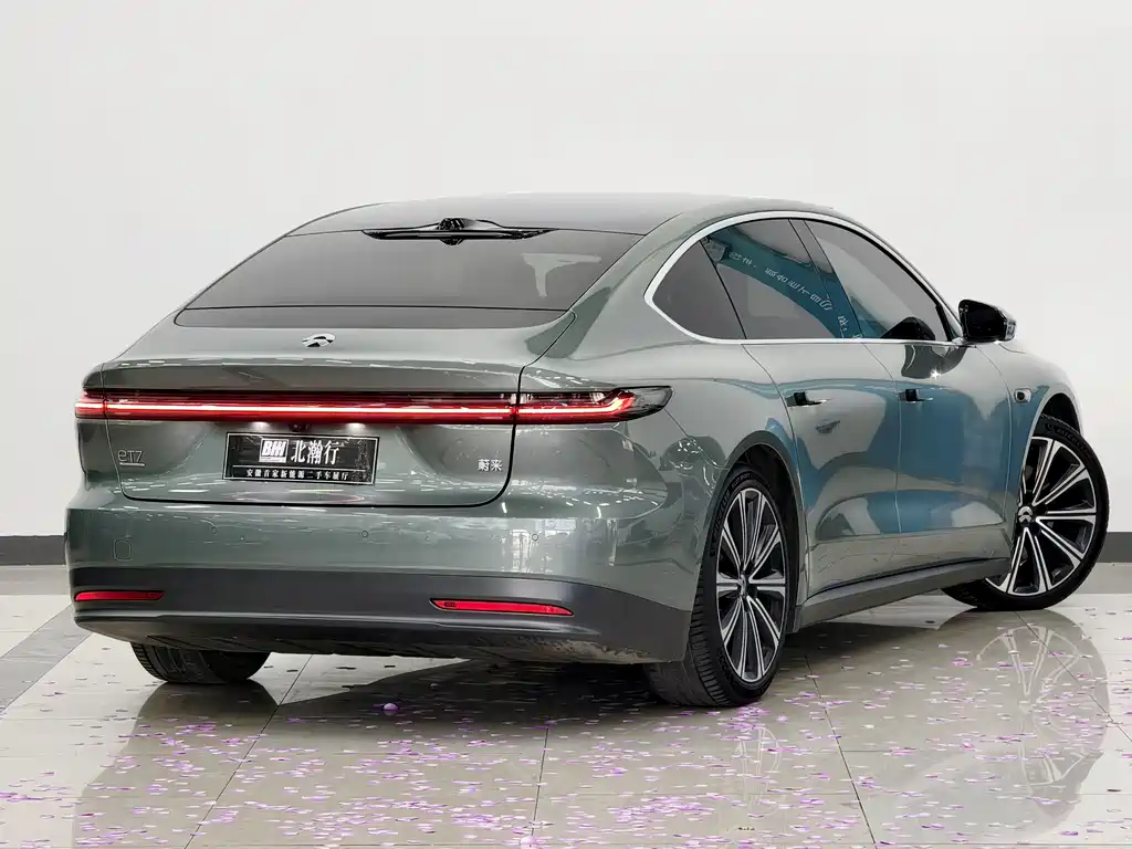 NIO NIO ET7