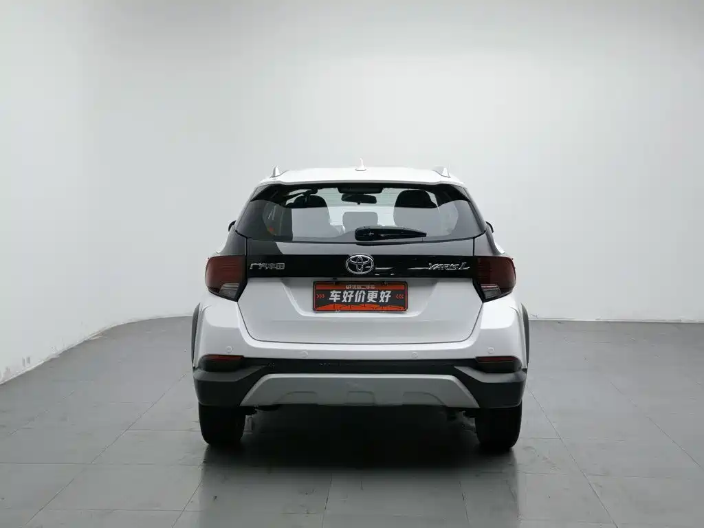 Toyota Yaris L — миниатюра 4