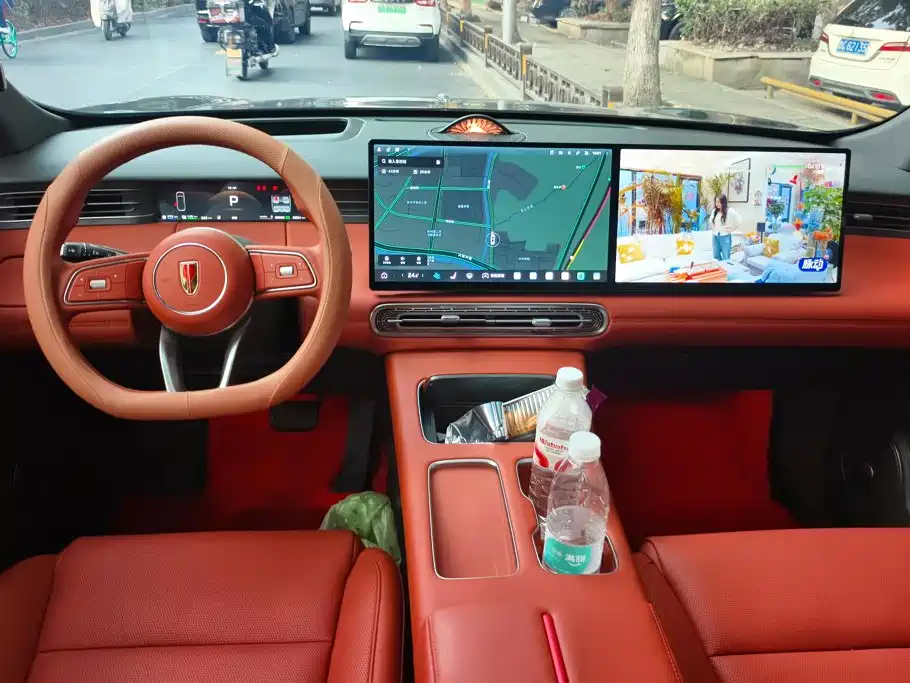 Hongqi Hongqi HS6 PHEV — миниатюра 12