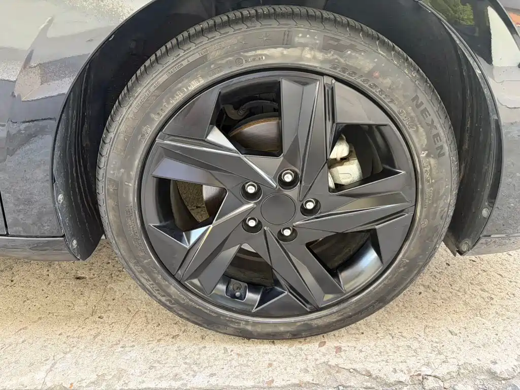 Hyundai Elantra — миниатюра 19