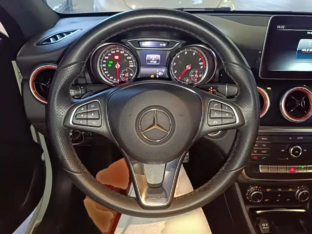 Mercedes-Benz CLA (Import) — миниатюра 11