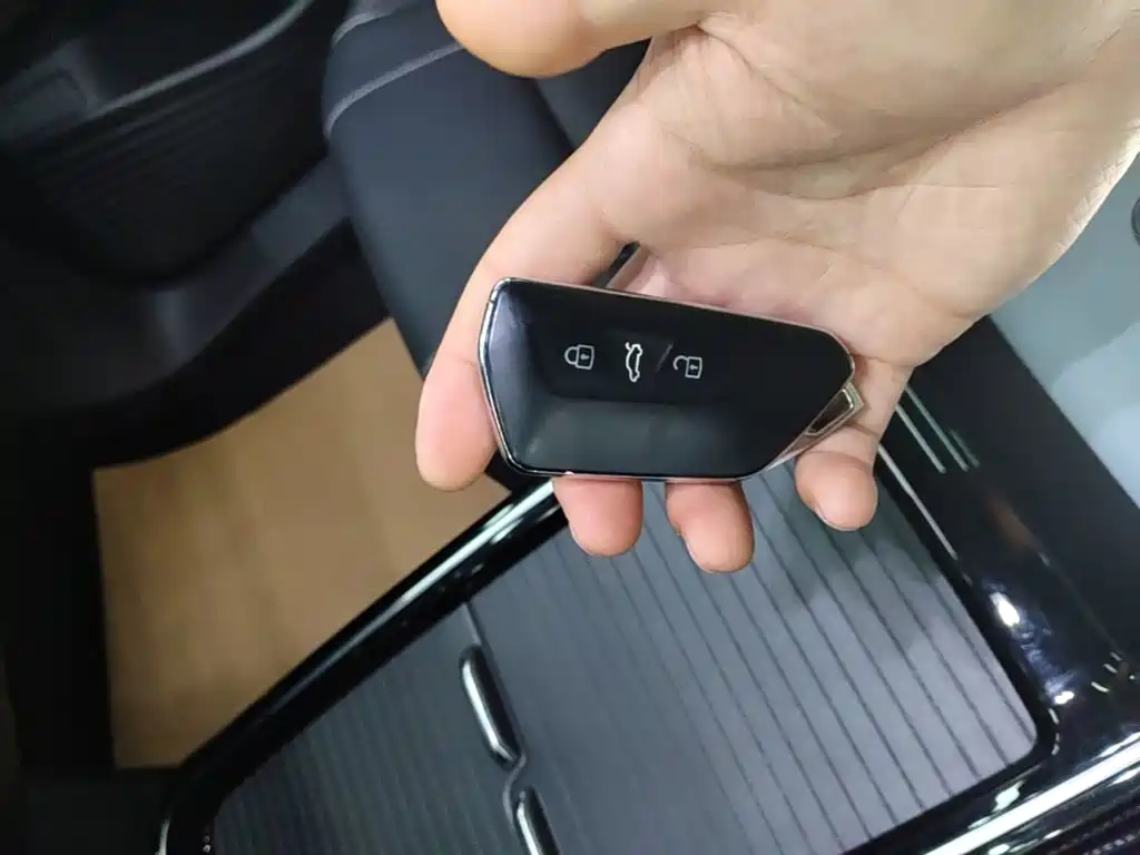 Volkswagen ID.4 X — миниатюра 9
