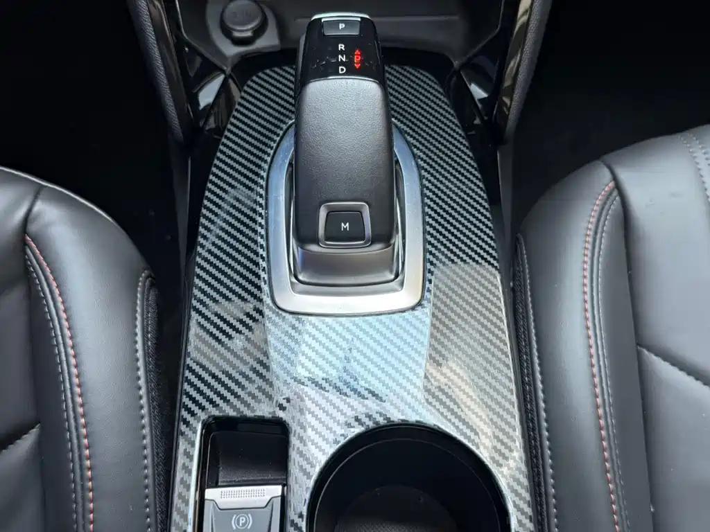 Peugeot 2008 — миниатюра 15