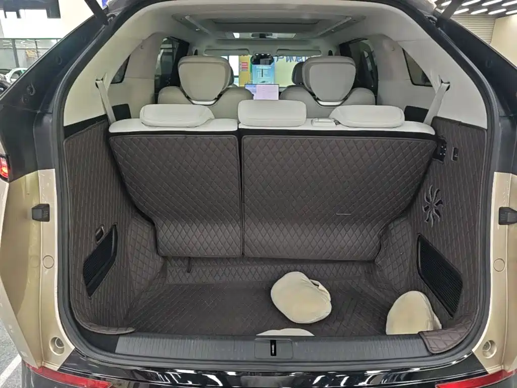 XPeng X9 — миниатюра 19