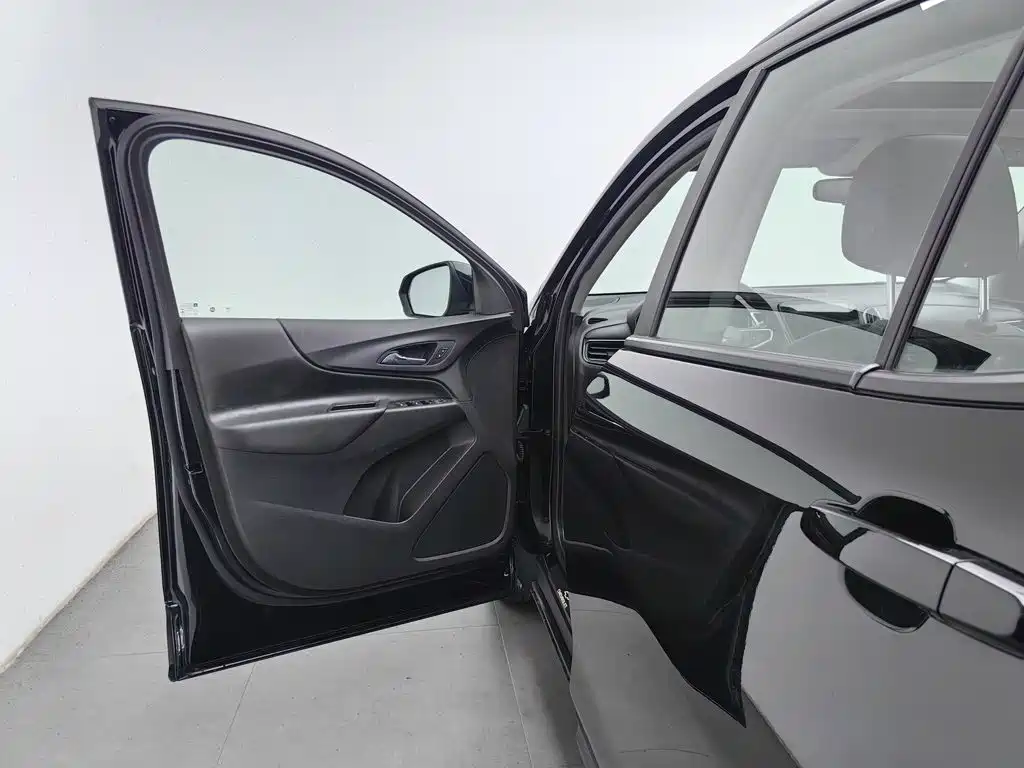 Chevrolet Equinox — миниатюра 8
