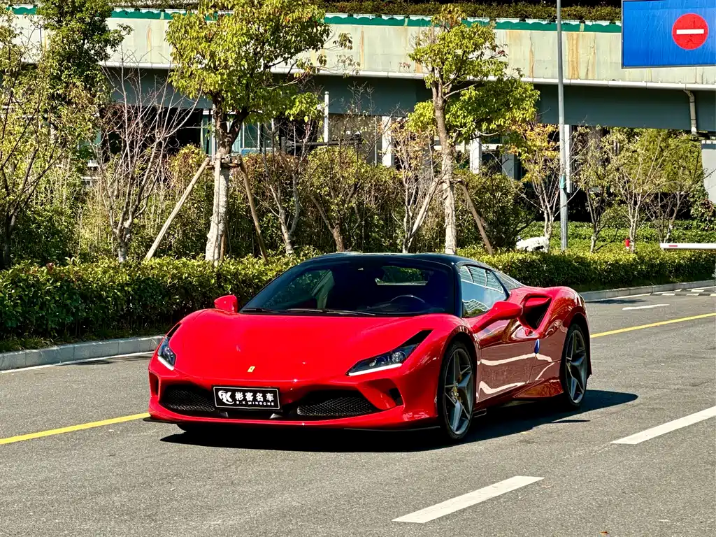 Ferrari F8 2022