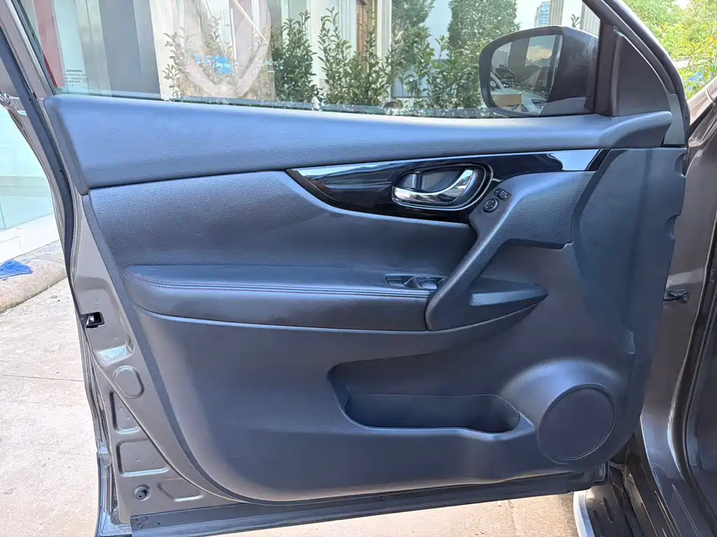Nissan Qashqai — миниатюра 15