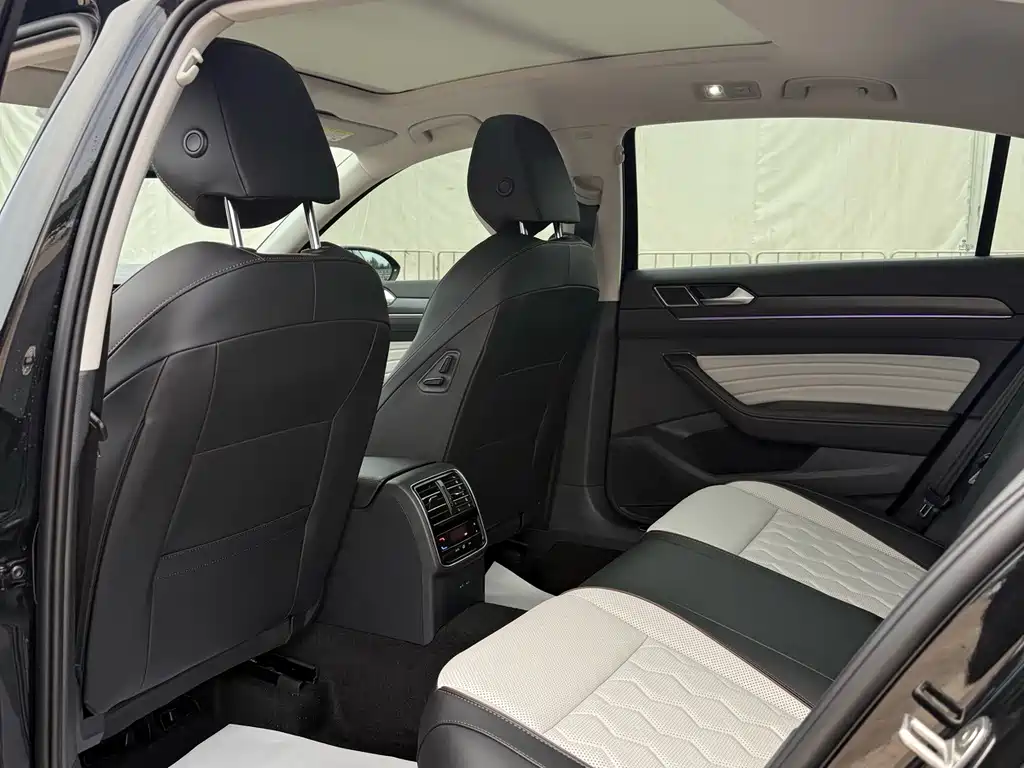 Volkswagen Magotan — миниатюра 6