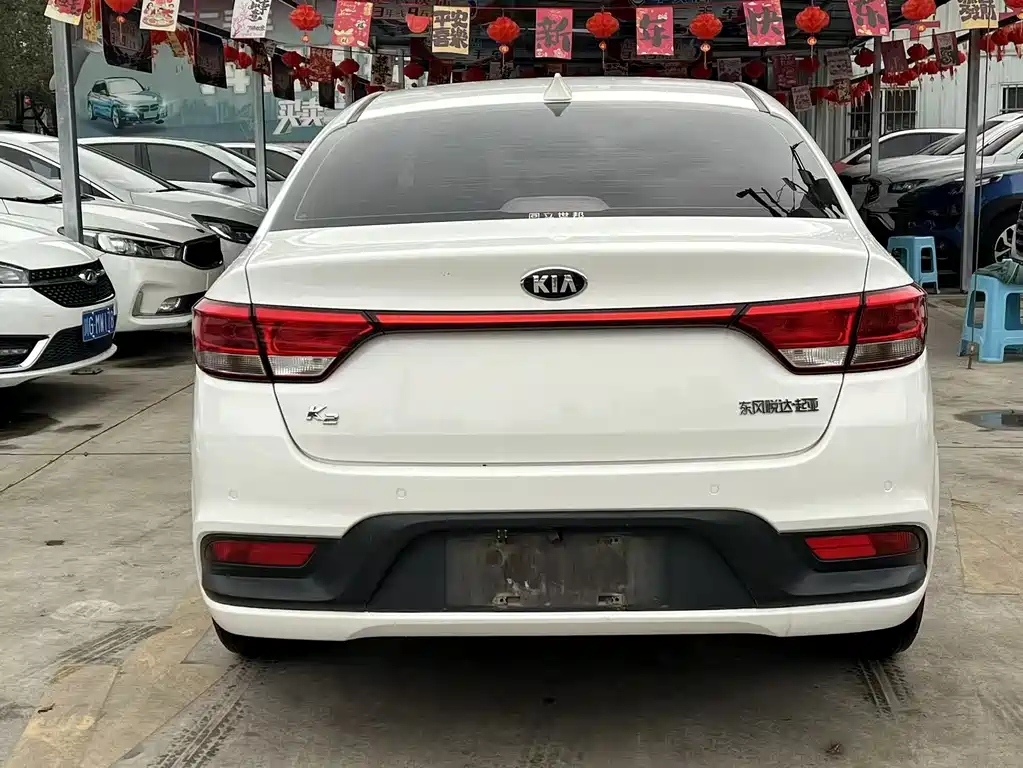 KIA K2