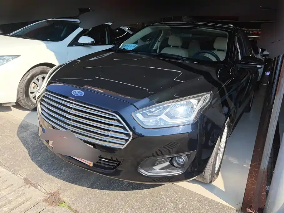 Ford Escort 2015