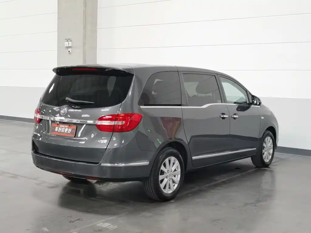 Buick GL8 — миниатюра 2
