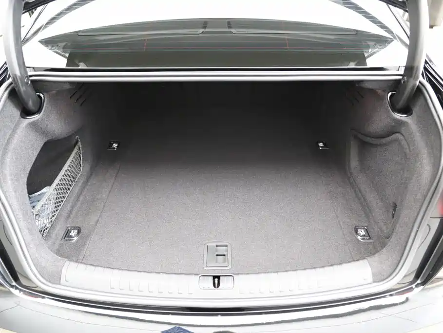 Audi A6L — миниатюра 29