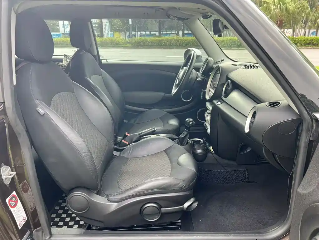 MINI Mini Clubman — миниатюра 9