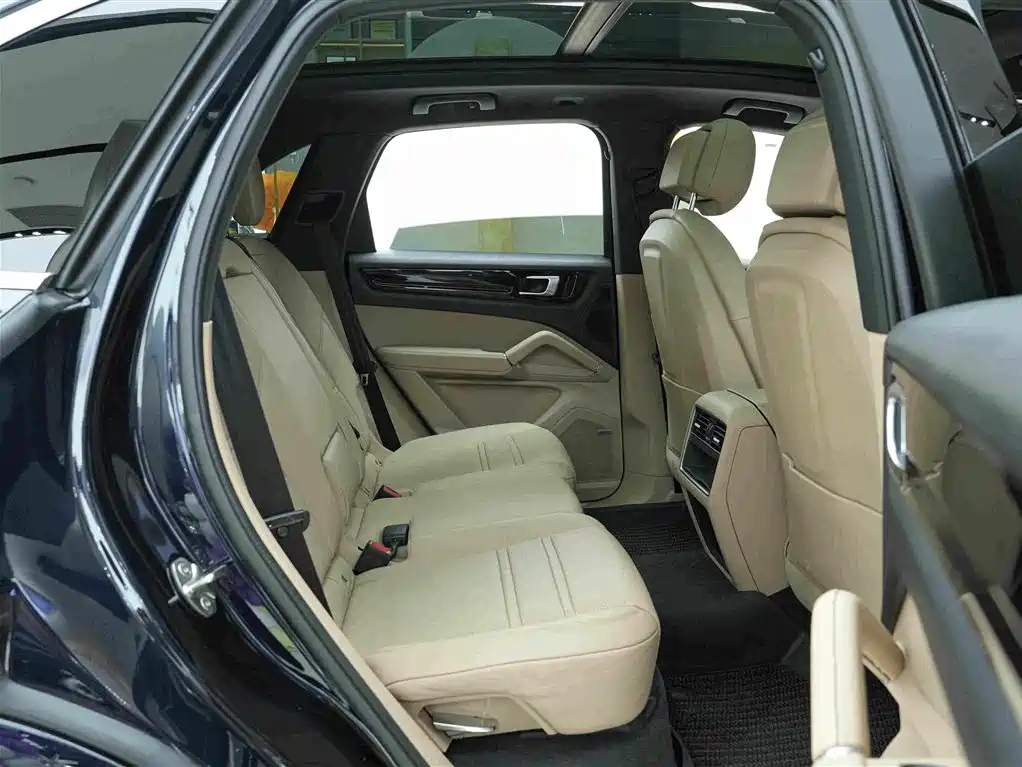 Porsche Cayenne Hybrid — миниатюра 14