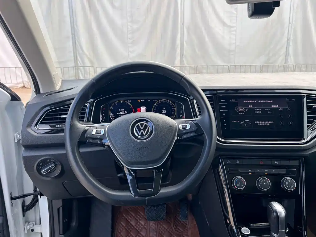 Volkswagen T-Roc — миниатюра 6
