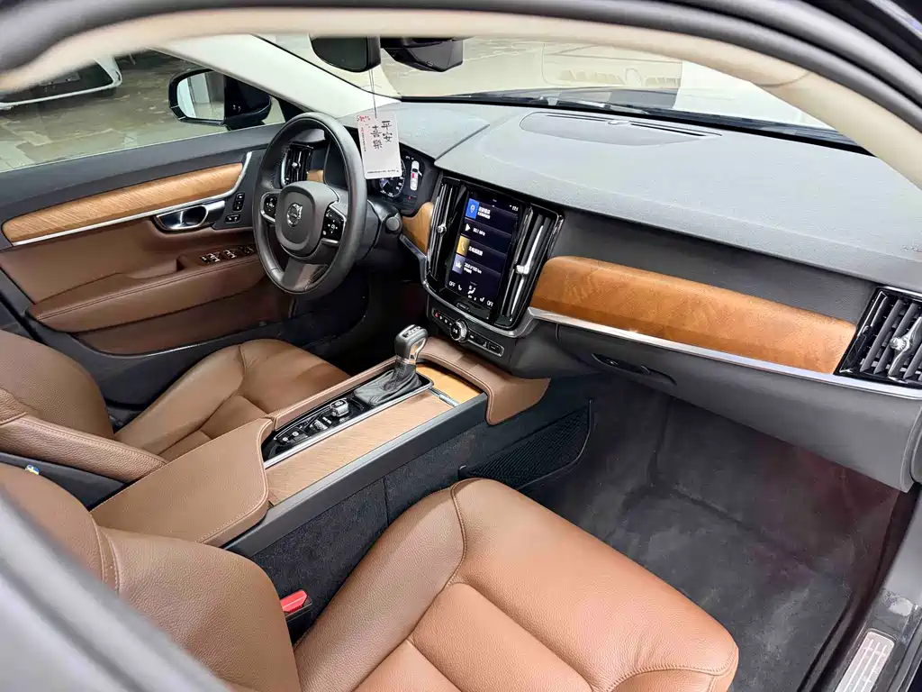 Volvo S90 — миниатюра 8