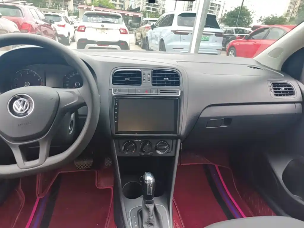 Volkswagen Polo — миниатюра 13