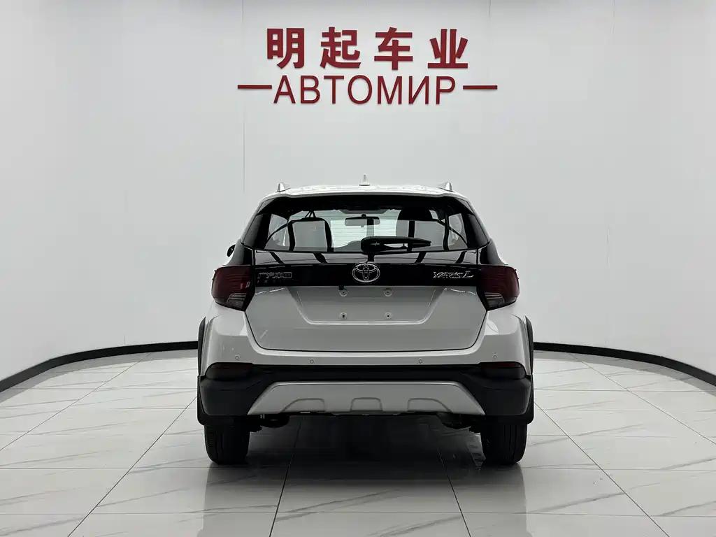 Toyota Yaris L — миниатюра 9