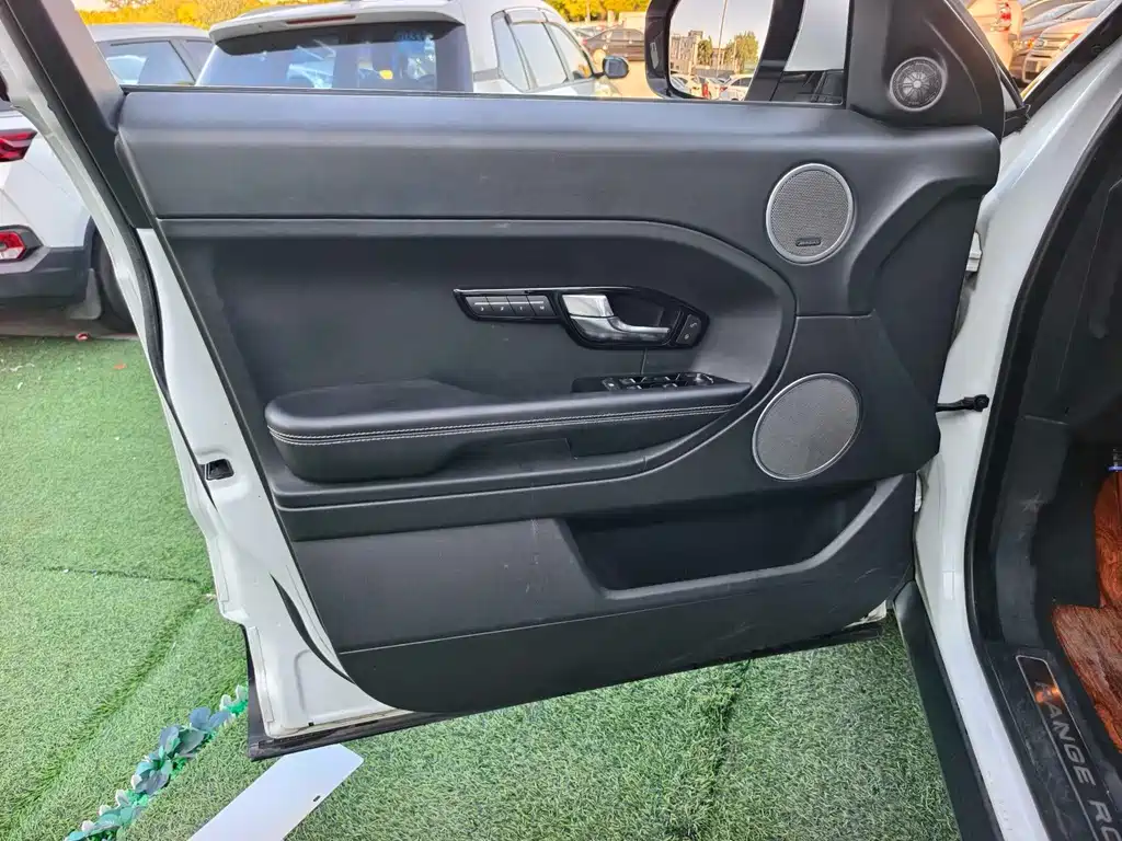 Land Rover Evoque (Import) — миниатюра 11
