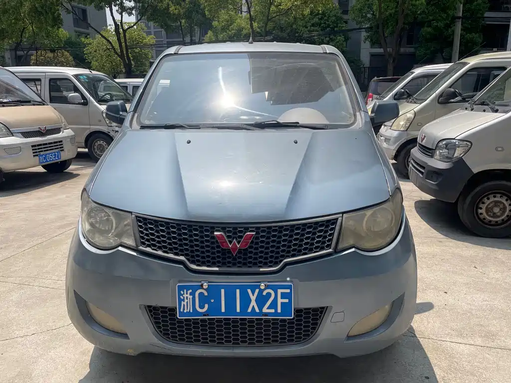 Wuling Hongguang 2013