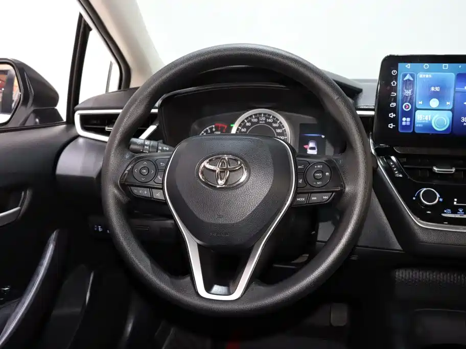 Toyota Corolla — миниатюра 13