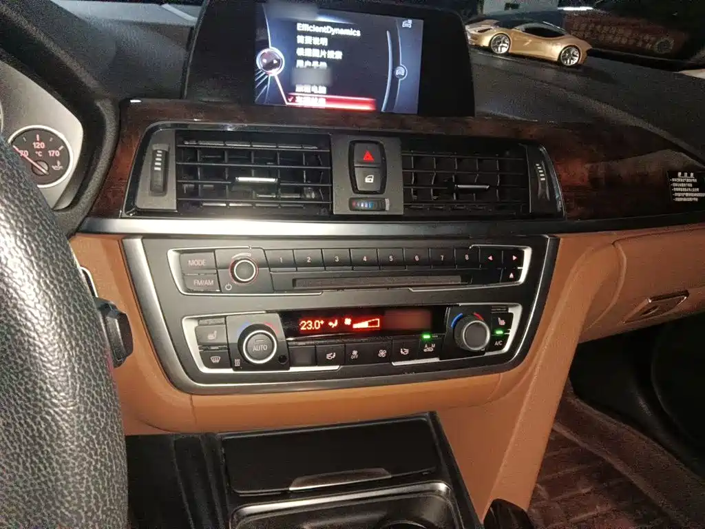 BMW 3 Series — миниатюра 6