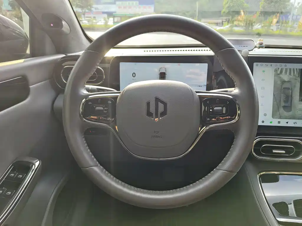 Leapmotor Leapmotor C01 — миниатюра 10