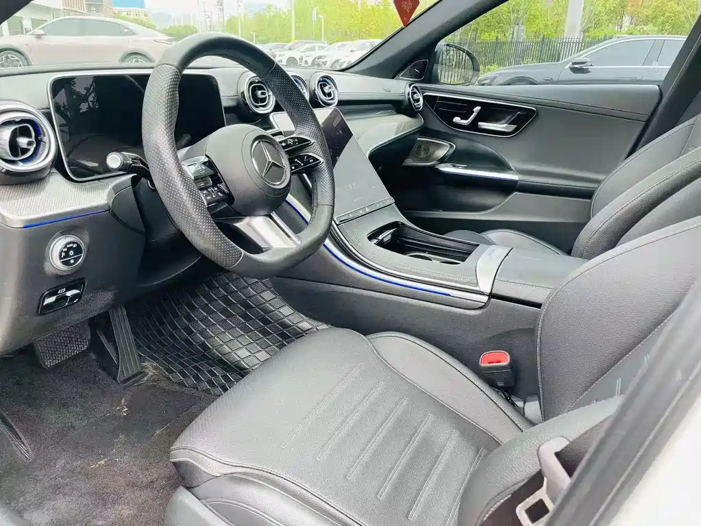 Mercedes-Benz C-Class — миниатюра 4