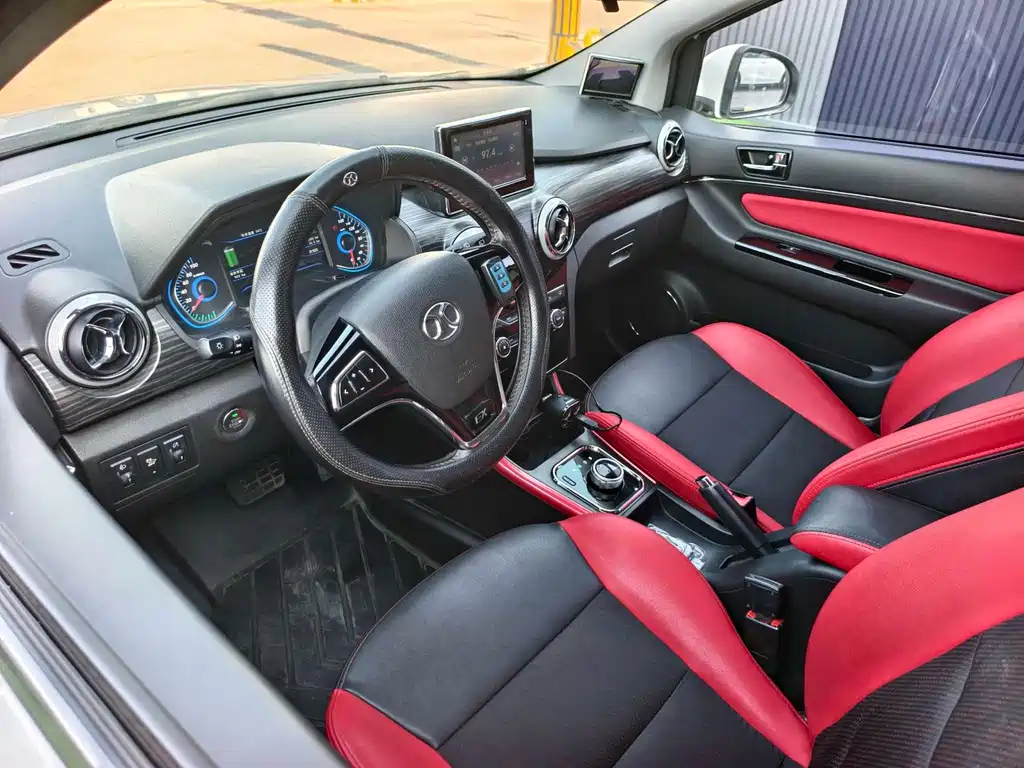 BAIC New Energy EX — миниатюра 11