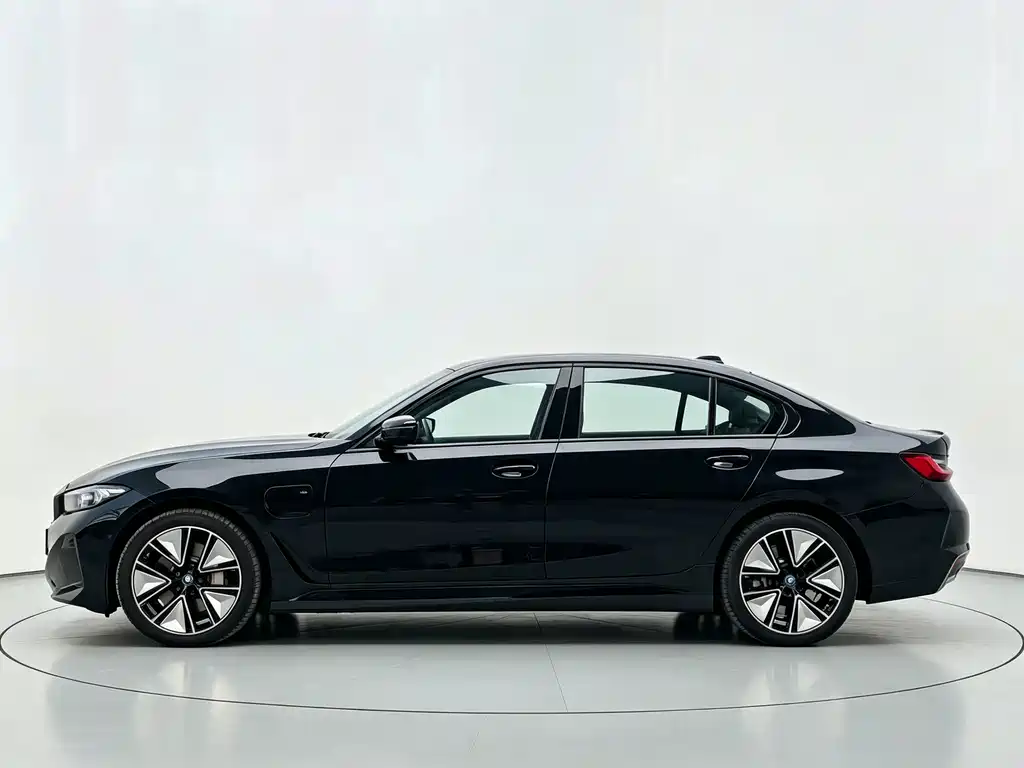 BMW i3 — миниатюра 9