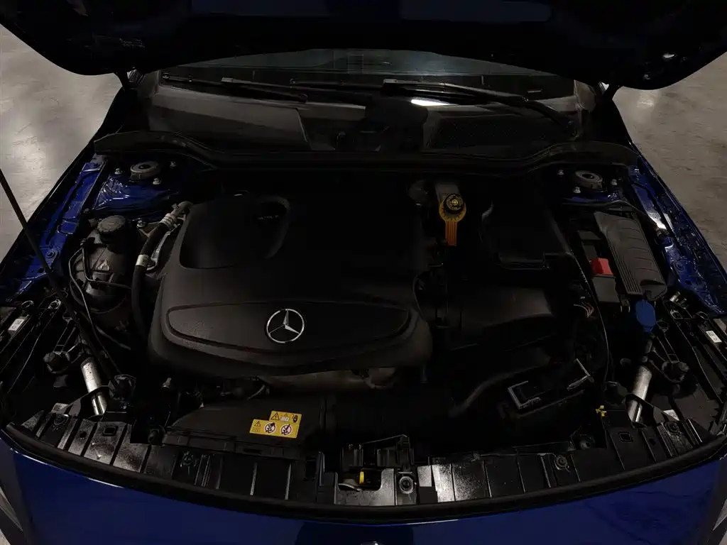 Mercedes-Benz GLA 2017 GLA 200 Fashion