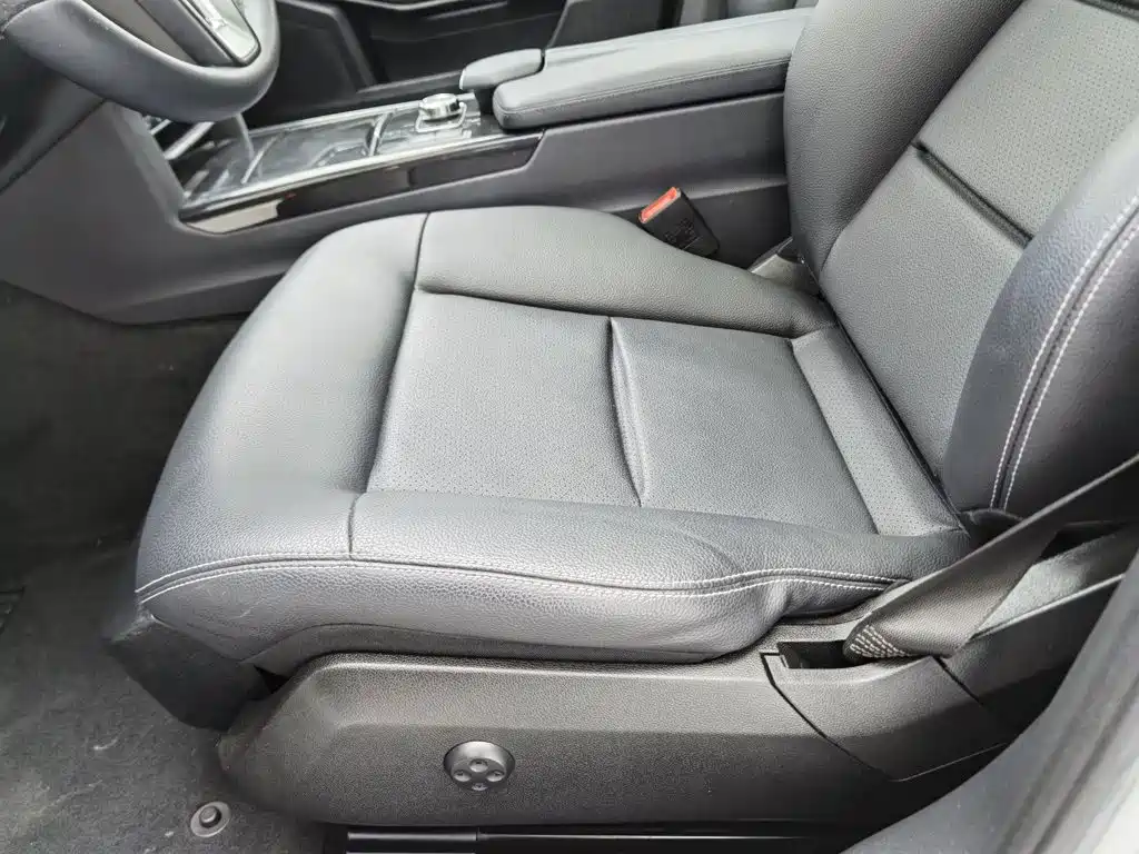 Mercedes-Benz E-Class — миниатюра 20