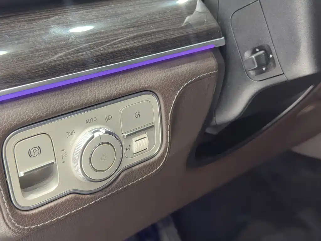 Mercedes-Benz GLS — миниатюра 8