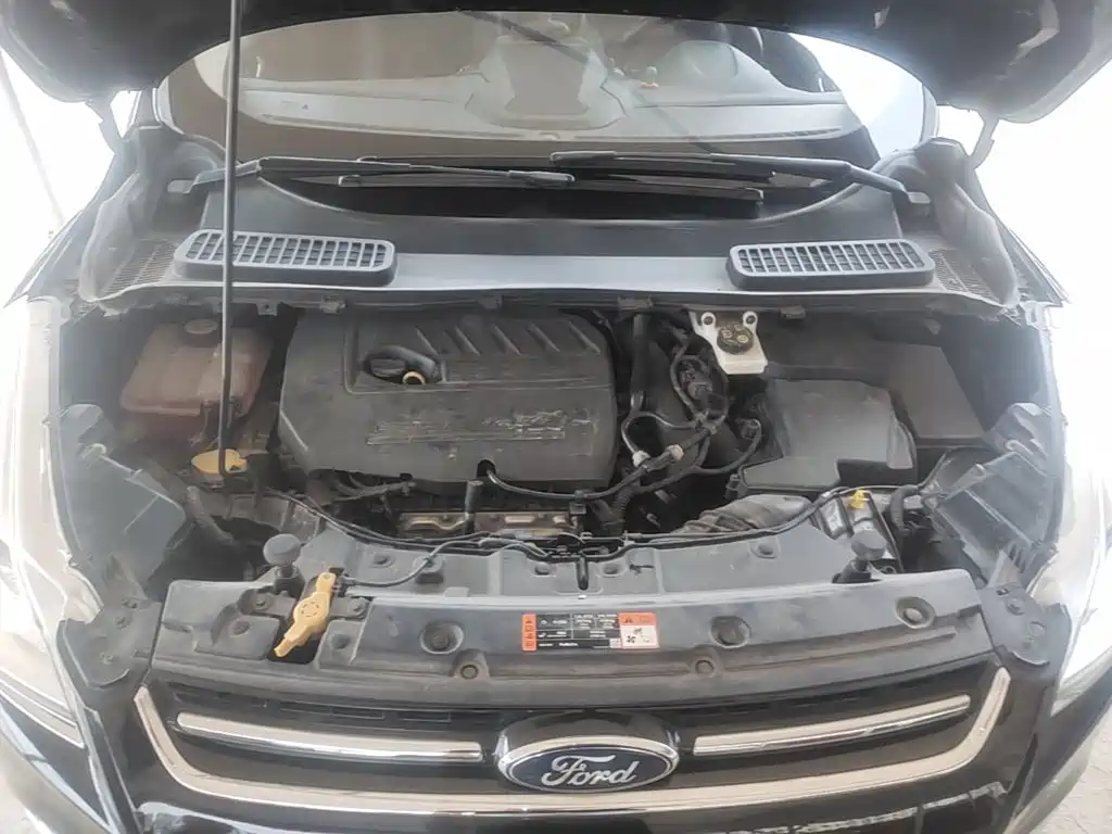 Ford Kuga — миниатюра 20