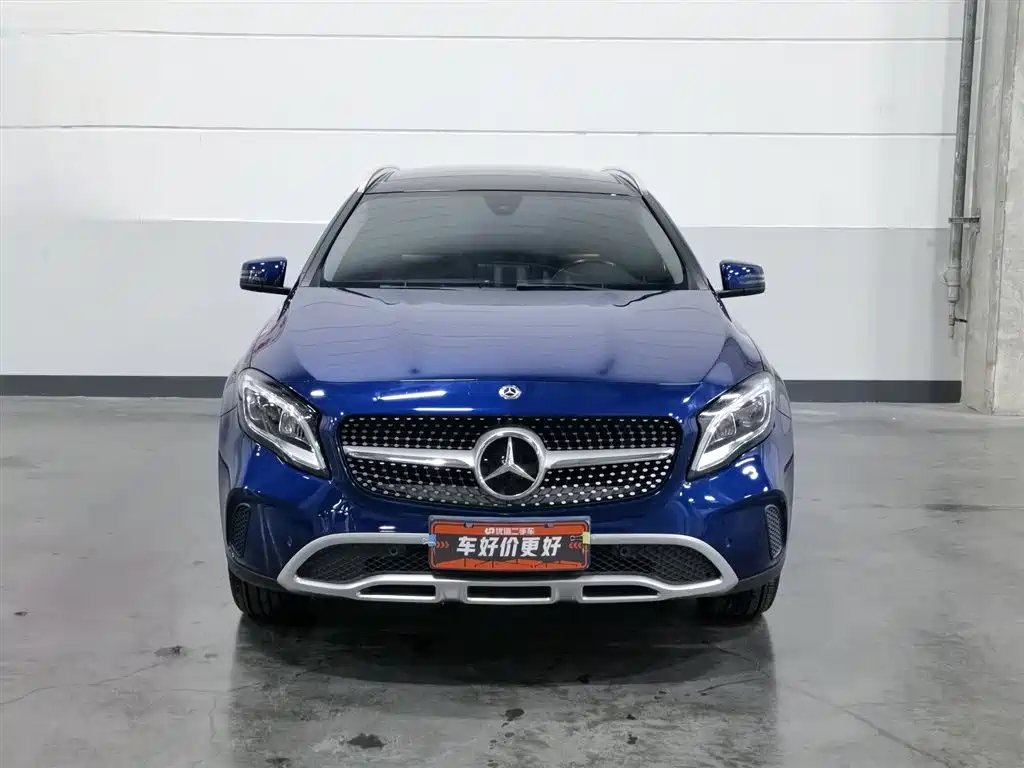 Mercedes-Benz GLA 2017 GLA 200 Fashion