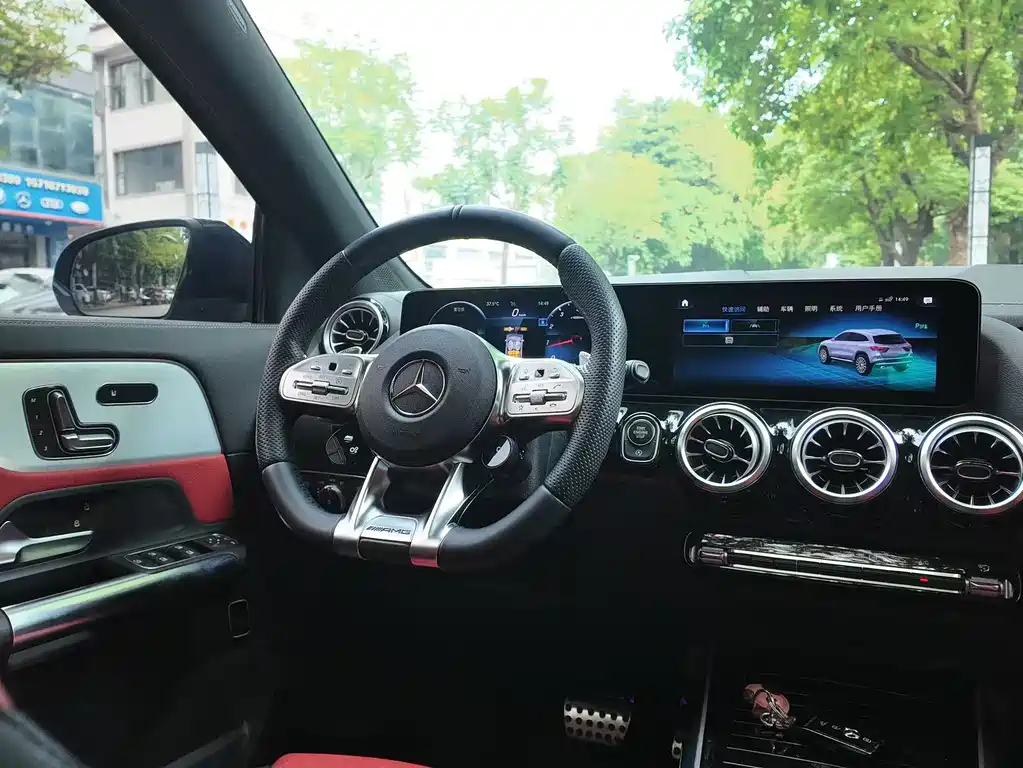Mercedes-Benz GLA AMG — миниатюра 13