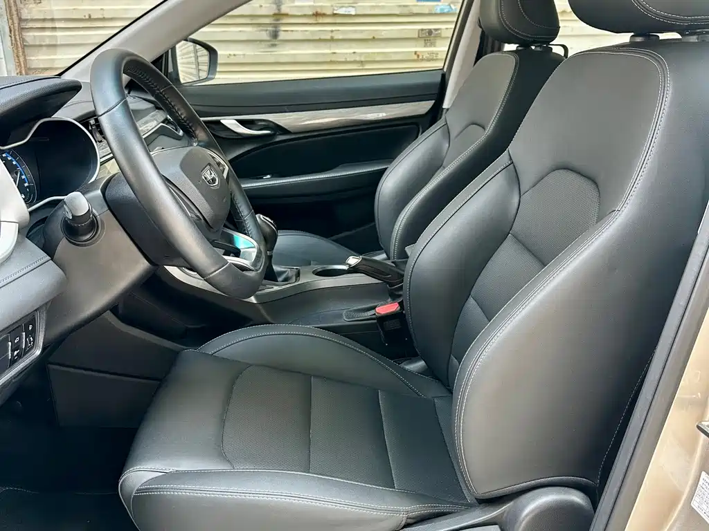 Geely Emgrand — миниатюра 8