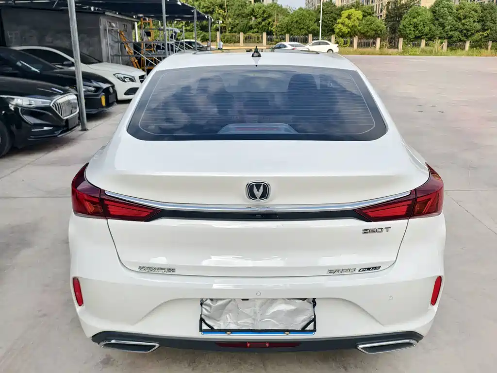 Changan Eado — миниатюра 4