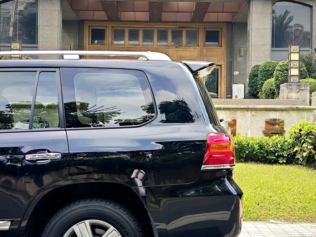 Toyota Land Cruiser — миниатюра 16