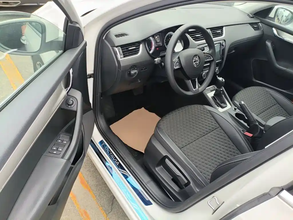 Skoda Octavia — миниатюра 16