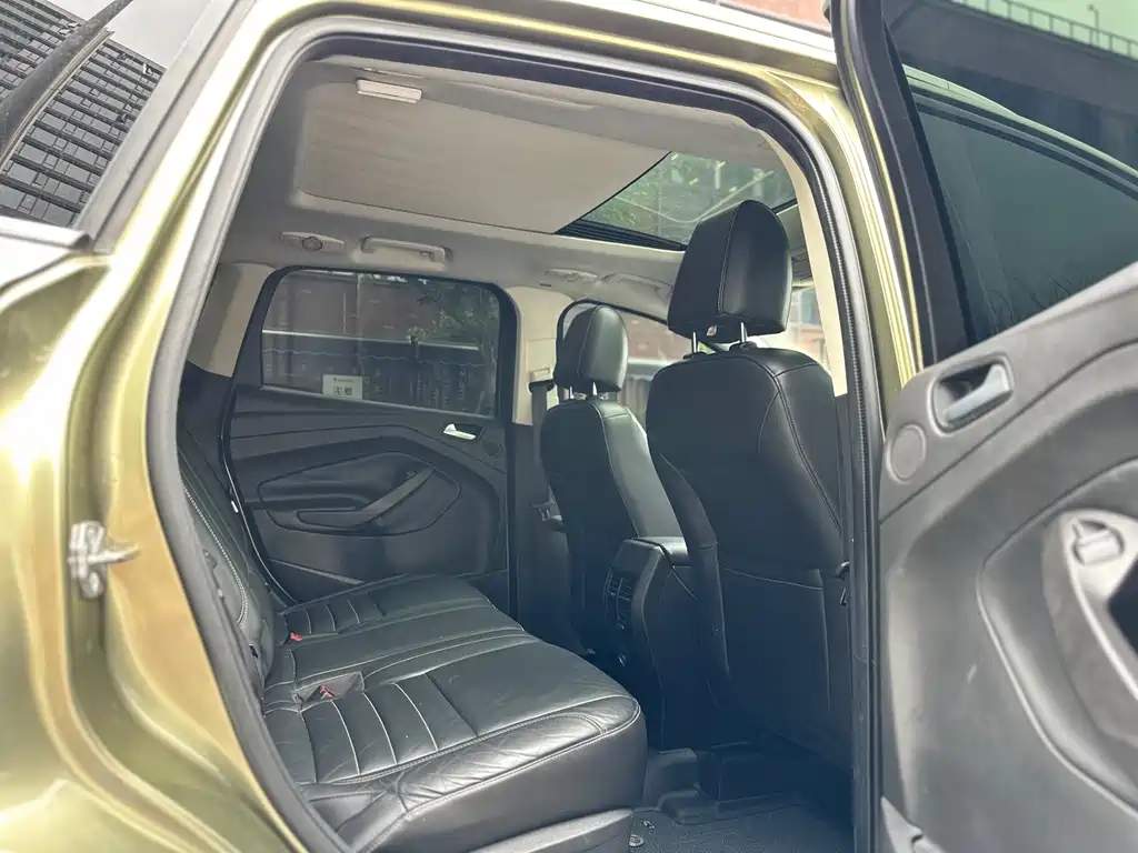 Ford Kuga — миниатюра 20