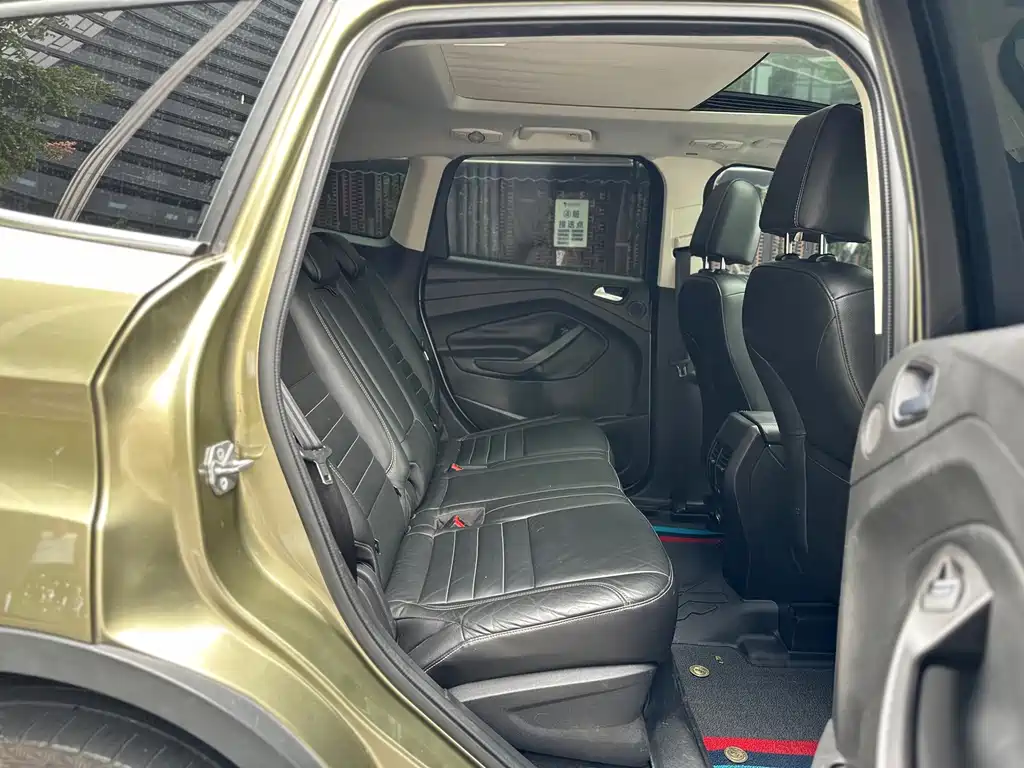 Ford Kuga — миниатюра 15