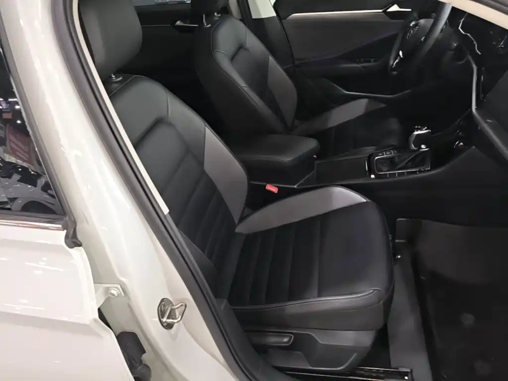 Volkswagen Sagitar — миниатюра 25