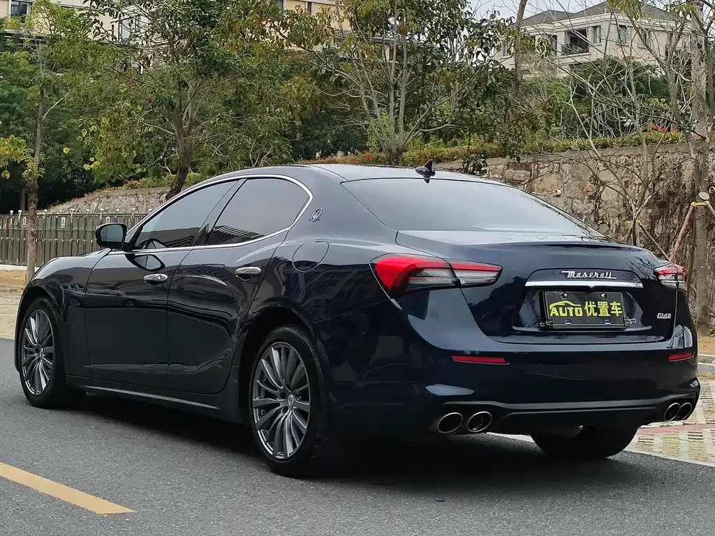 MASERATI GHIBLI