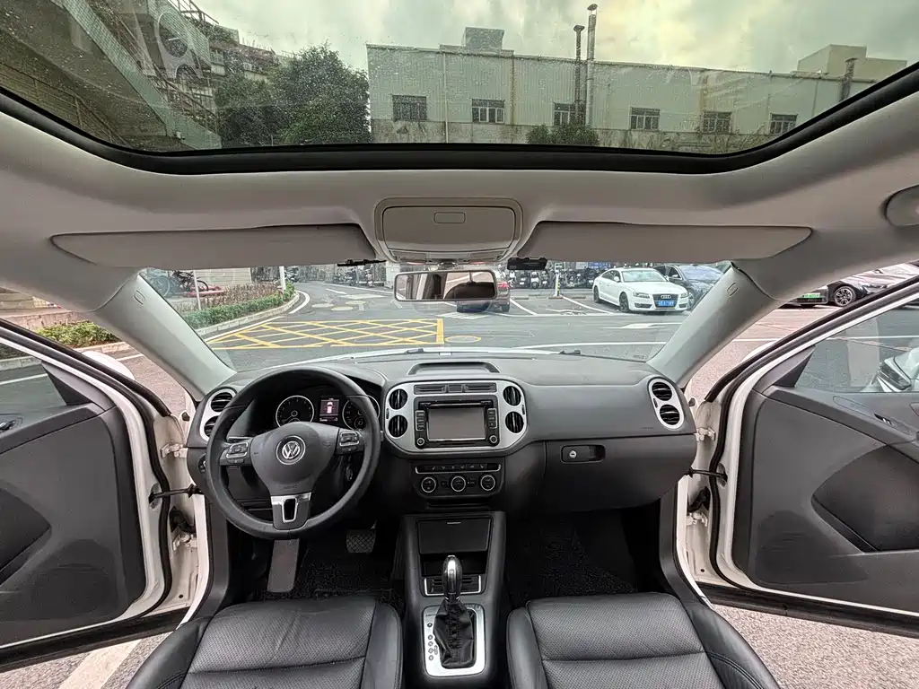 Volkswagen Tiguan 2013 2.0TSI AT Luxury