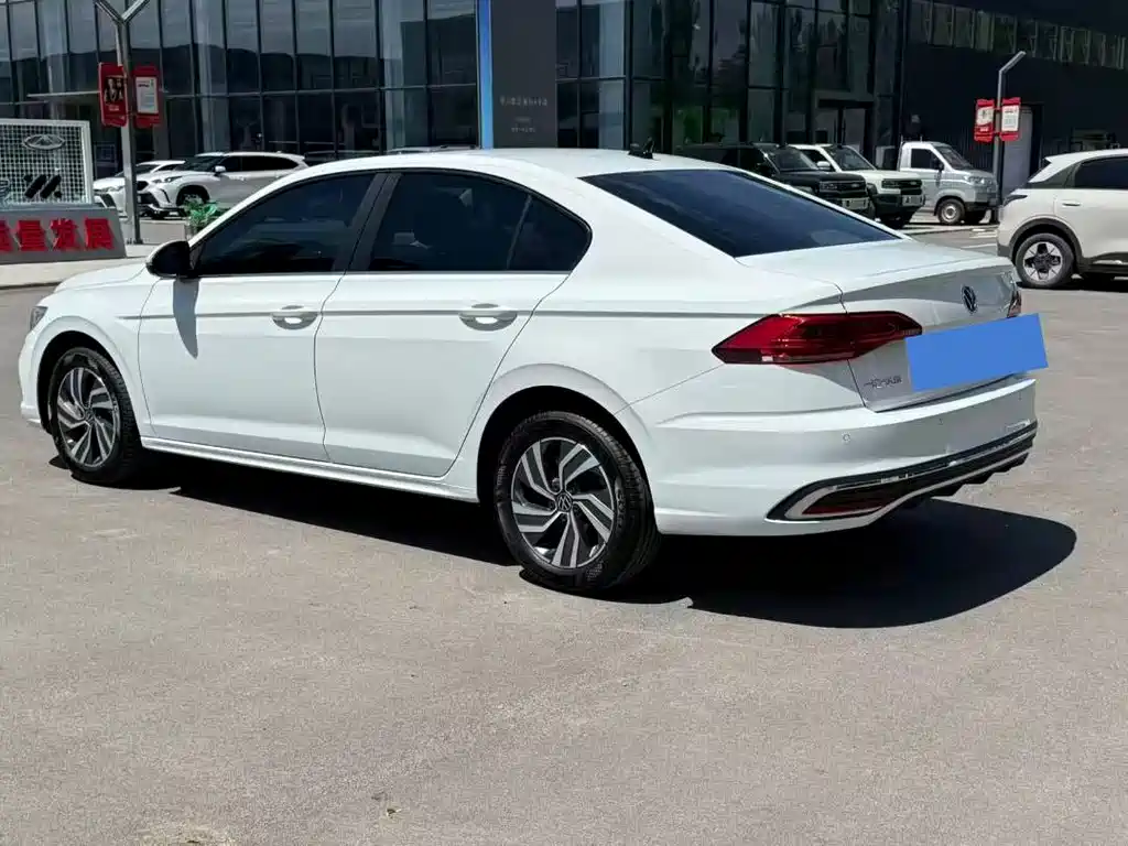 Volkswagen Bora — миниатюра 4