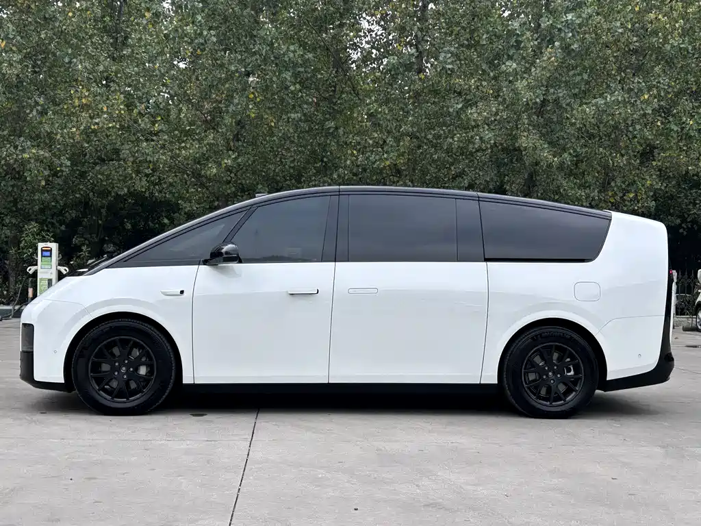 Li Auto Li MEGA — миниатюра 7