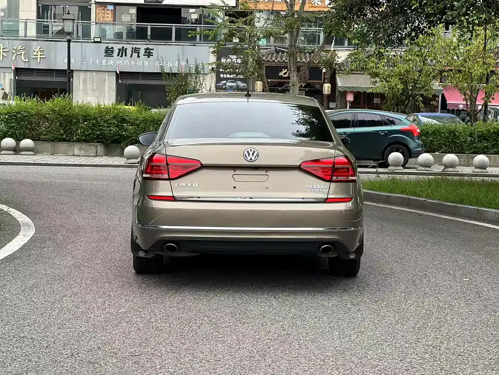 Volkswagen Passat — миниатюра 8