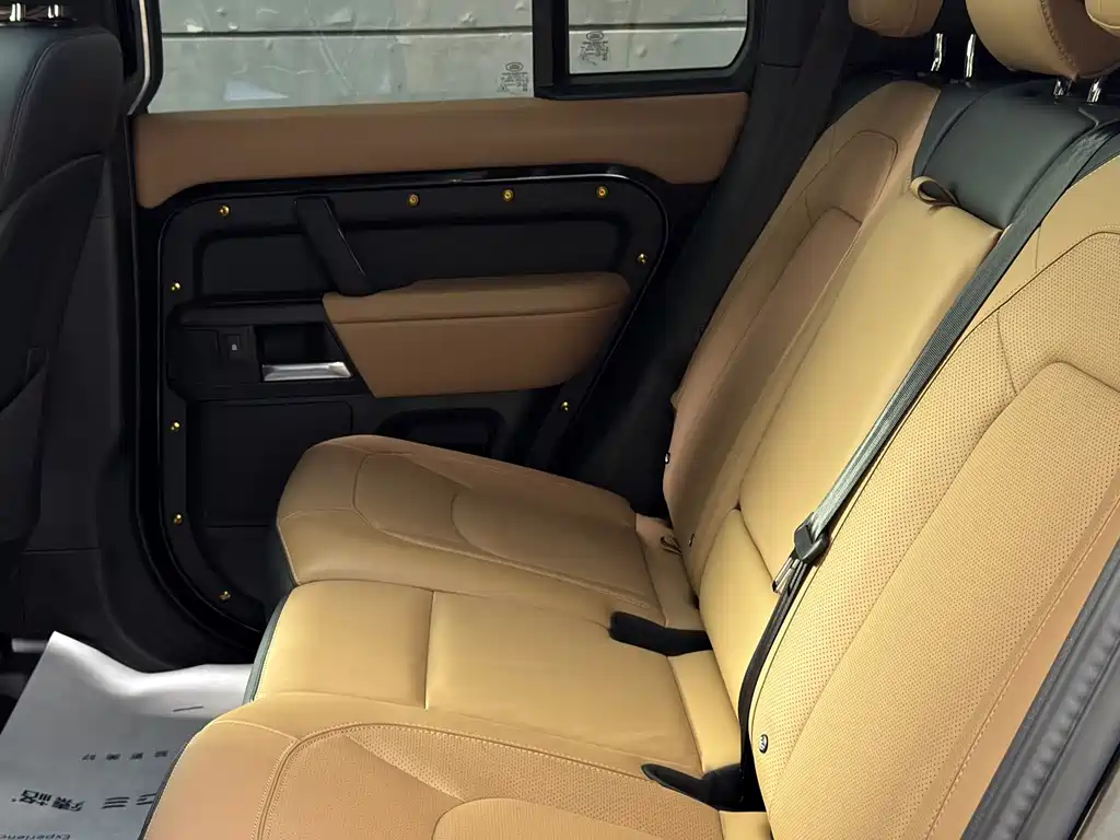 Land Rover Defender — миниатюра 22
