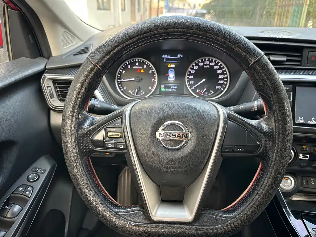 Nissan Bluebird — миниатюра 15